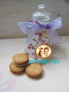 עוגיות בצנצנת זכוכית