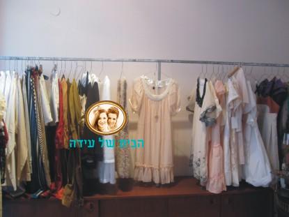 4444 בגדים